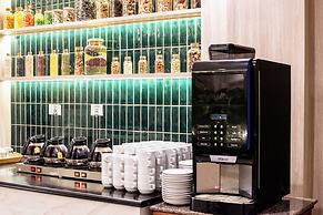 Twin Towers Hotel