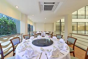 Twin Towers Hotel