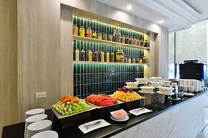 Twin Towers Hotel