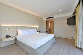Twin Towers Hotel