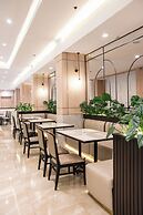 Twin Towers Hotel