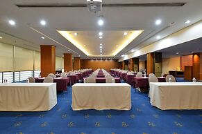 Twin Towers Hotel