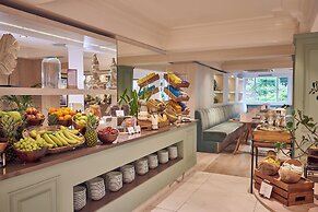 Melia White House Hotel
