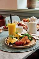 Melia White House Hotel