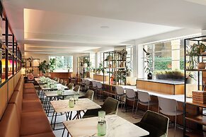 Melia White House Hotel