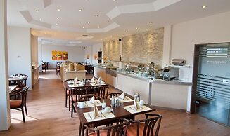 Hotel Astra