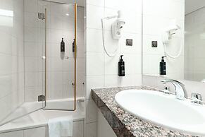 Garner Hotel Dusseldorf Main Station by IHG