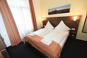 Hotel Little Paris