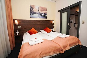 Hotel Little Paris