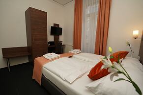Hotel Little Paris
