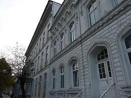Hotel Commodore