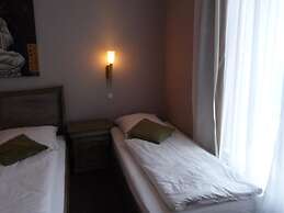 Hotel Commodore