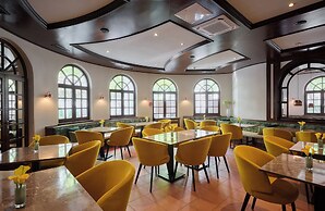 Leonardo Hotel & Residenz München