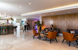 Carlton Tel Aviv Hotel