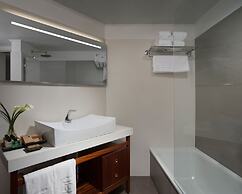 Carlton Tel Aviv Hotel