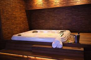 Carlton Tel Aviv Hotel
