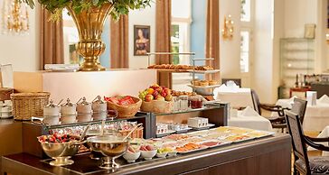 Grand Hotel Karel V