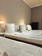 Colour Hotel