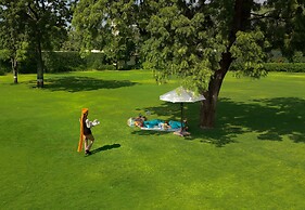Jai Mahal Palace