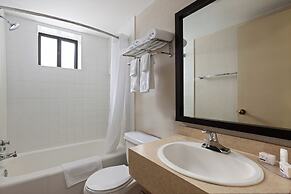 Travelodge by Wyndham Thunder Bay