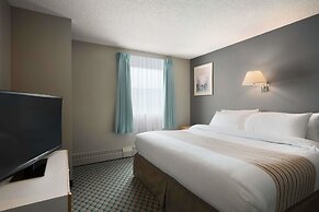 Travelodge by Wyndham Edmonton Airport