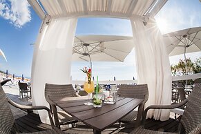 Grand Hotel De Rose
