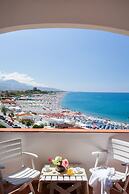 Grand Hotel De Rose