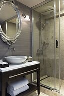 La Clef Louvre Paris by The Crest Collection