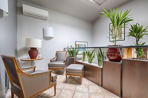 Hotel Apollinaire