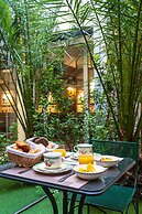 Hotel Apollinaire