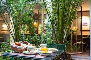 Hotel Apollinaire
