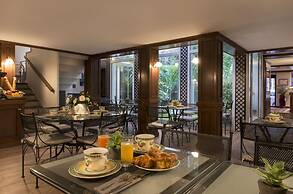 Hotel Apollinaire