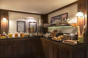 Hotel Apollinaire