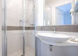 Hotel Apollinaire