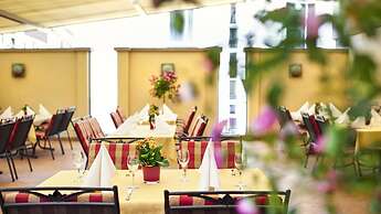 Hirsch Hotel