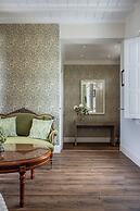 Dorion Hotel