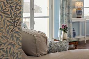 Dorion Hotel