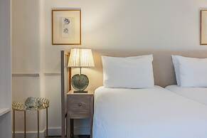 Dorion Hotel