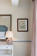 Dorion Hotel