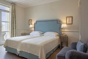 Dorion Hotel