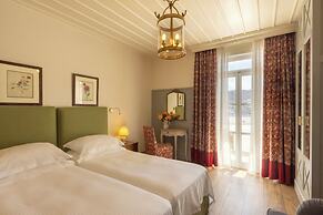 Dorion Hotel
