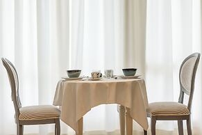 Dorion Hotel