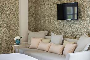 Dorion Hotel