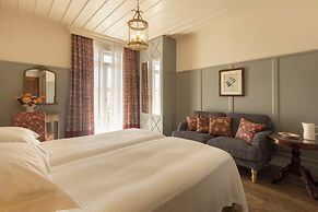 Dorion Hotel