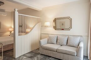 Dorion Hotel