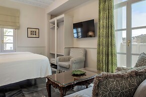 Dorion Hotel