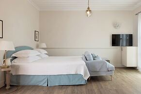 Dorion Hotel