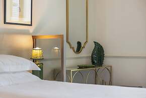 Dorion Hotel