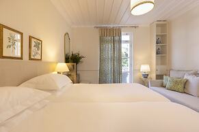 Dorion Hotel