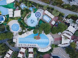 Pine Bay Holiday Resort